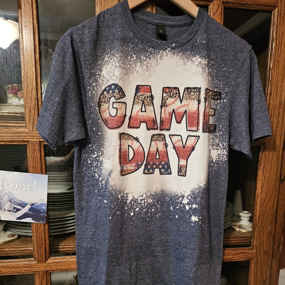 Baseball tee